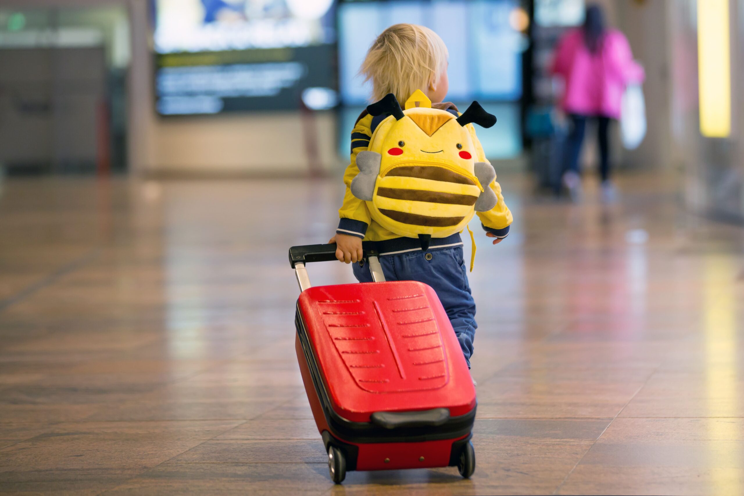 Travelling Kid with suitcase